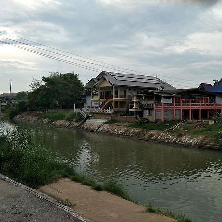 Khun Pra Chote Homestay & Guesthouse プラナコーン・シー・アユタヤ エクステリア 写真