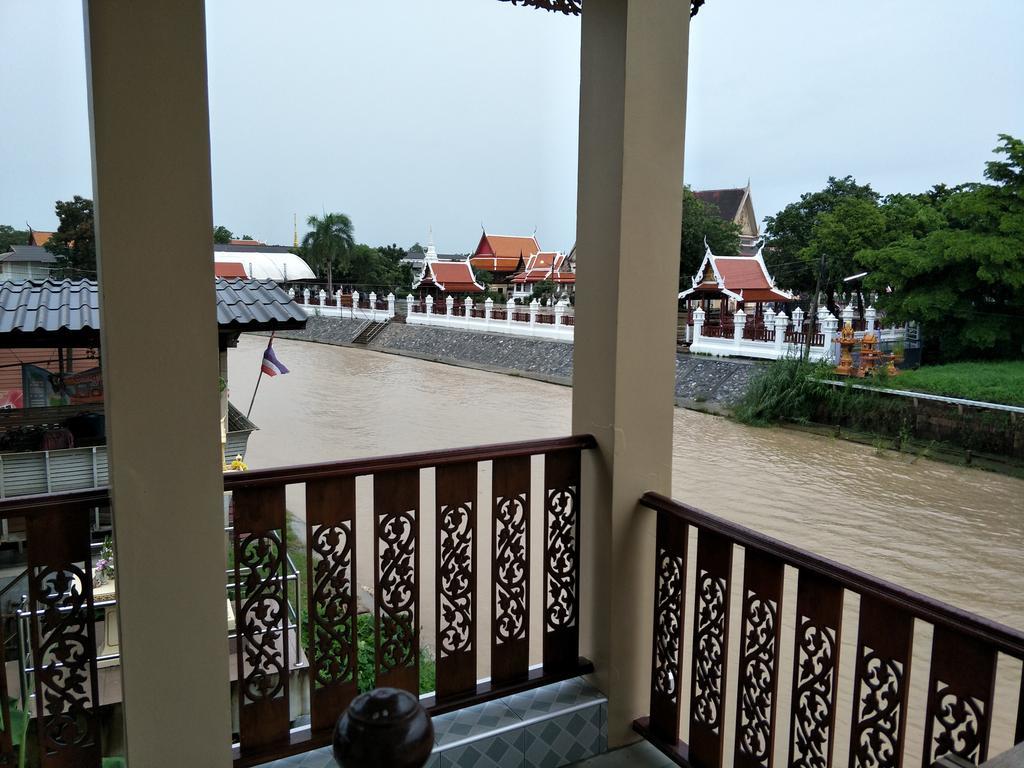 Khun Pra Chote Homestay & Guesthouse プラナコーン・シー・アユタヤ エクステリア 写真